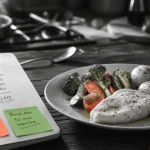 Que faut il manger pour perdre du poids : assiette protéines et fibres, légumes et poisson